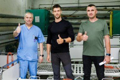  Больницам Харьковщины передали электрокровати 