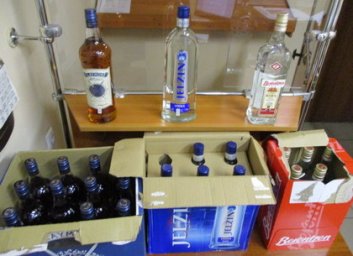 С первых дней работы Новая таможня в Гоптовке не пустила контрабандную водку из России (ФОТО)