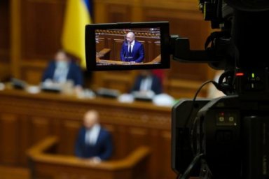 С 1 октября люди старше 75 лет будут получать дополнительные выплаты по 400 грн