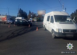 На Салтовке Volkswagen устроил ДТП