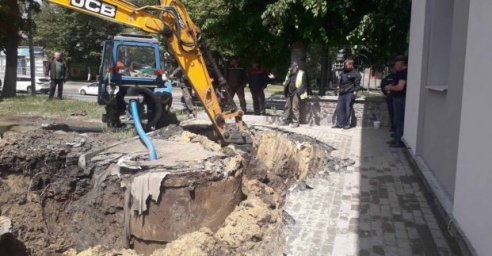 &laquo;Харьковводоканал&raquo; ежедневно восстанавливает наружные сети