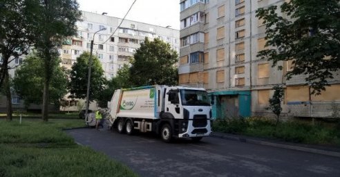  #Лица_Харькова. Экипаж мусоровоза КП &laquo;КВБО&raquo;, убирающий в микрорайонах &laquo;Солнечный&raquo; и &laquo;Горизонт&raquo; 