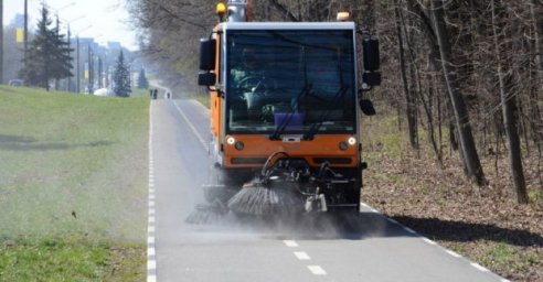 В Харькове регулярно проводят санитарную очистку города