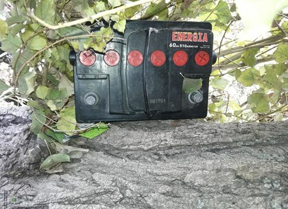 Автоворы разгуливали по Харькову с аккумулятором в руках