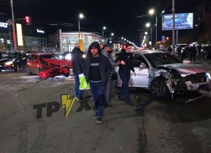 ДТП: лобовое столкновение полицейской машины с легковушкой (Telegram)