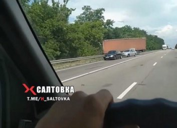 ДТП: Фура вылетела с трассы (ФОТО, ВИДЕО)