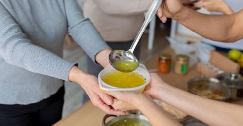  Пунктами выдачи горячего питания воспользовались более 10 тысяч харьковчан 