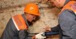 Бригады &laquo;Харьковводоканала&raquo; меняют внутридомовые сети