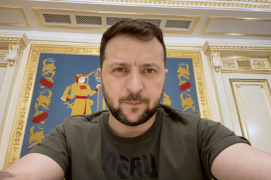 Мы уже начали работать над новыми санкционными пакетами против России, она заплатит полную цену за у