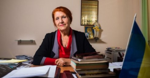  Сегодня отмечает день рождения Елена Гречанина 