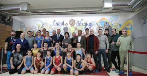 В студенческом комплексе ХПИ открыли новый зал борьбы