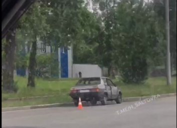 ДТП: фура зацепила легковушку на Старой Салтовке (ВИДЕО)