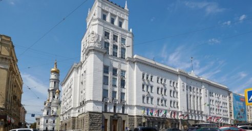 Горсовет перешел на новый график работы