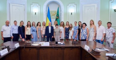 Игорь Терехов пожелал успехов харьковским синхронисткам на Олимпиаде в Токио