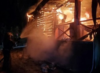 ВИДЕО: При пожаре в бане обгорел человек - ГСЧС