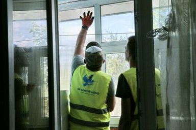  Продолжаем помогать пострадавшим от ракетного удара жителям Первомайского 