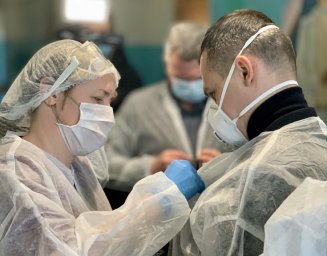 Алексей Кучер проверил готовность Чугуевской ЦРБ к принятию больных COVID-19