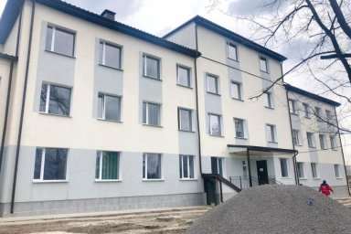В Близнюковской ЦРБ заменили кровлю и утеплили фасад
