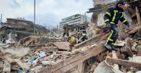 Харьковчан просят ограничить передвижение по городу