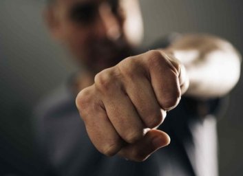 Сильно избил любовницу: копы поймали дебошира