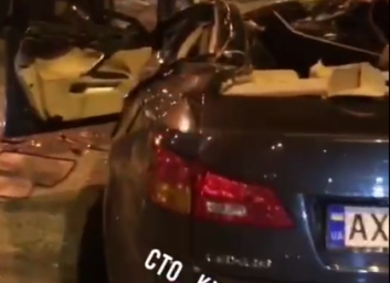 Жестокое ДТП: два легковых авто разбиты вдребезги (ВИДЕО)