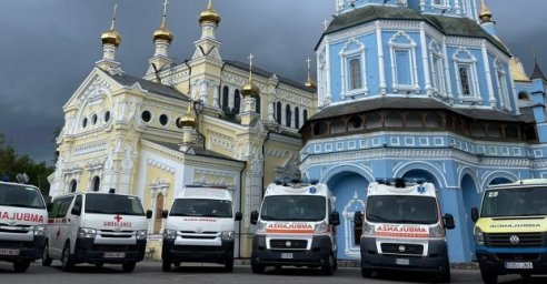  Харькову передали машины скорой помощи 