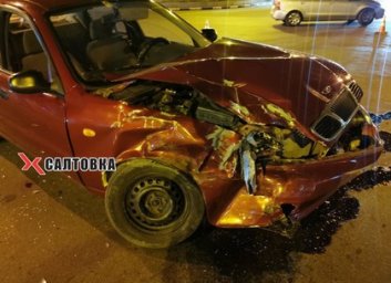 ДТП: жесткая встреча легковушек - пассажир попал в неотложку (ФОТО)