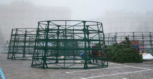 Елку на площади Свободы установят в течение трех недель