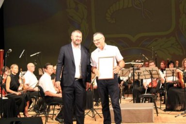 Михаил Харнам поздравил строителей Харьковщины с профессиональным праздником