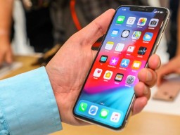 Хрипит и выключается: Владельцы iPhone XS Max за 50 тысяч пожаловались на верхний динамик