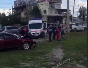 ДТП на Салтовке: легковушки не поделили перекресток (ВИДЕО)