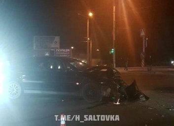 Жесткое ДТП: на Старой Салтовке - столкновение шведа и японца (ФОТО)