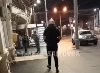 Внезапная смерть: на улице умер человек (ВИДЕО)