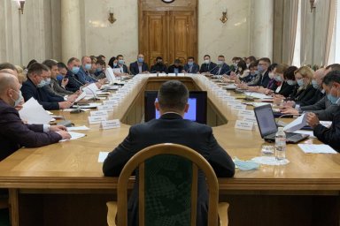 Алексей Кучер обязал руководителей районов контролировать борьбу с незаконной вырубкой лесов