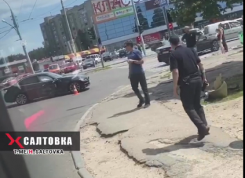 ДТП: водилы немца и корейца не поделили дорогу (ВИДЕО)