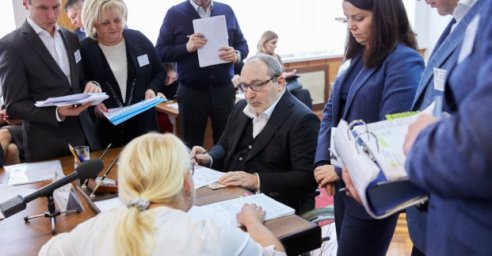 На личных приемах Геннадий Кернес рассмотрел более 1,5 тысячи вопросов