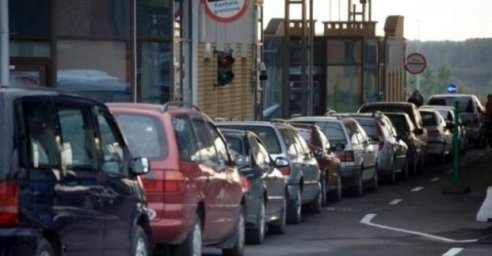 Украинцев призывают при пересечении границы выбирать более свободные пункты пропуска