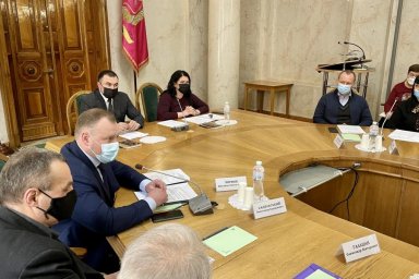 Айна Тимчук встретилась с руководителями учреждений здравоохранения областного подчинения