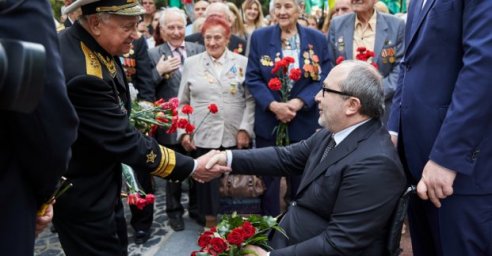 Геннадий Кернес: Давайте проведем минуту молчания в память о тех, кто сделал все, чтобы мы жили