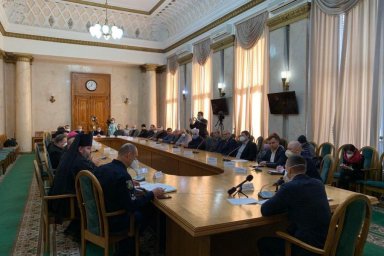 Алексей Кучер призвал глав всех конфессий позаботиться о здоровье верующих