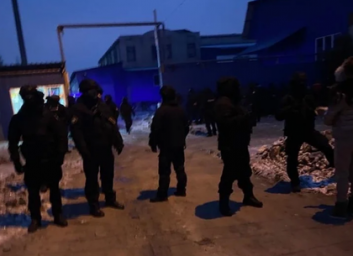 В Харькове с участием спецподразделения "Тор" произошел рейдерский захват известного производителя л