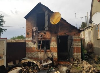 Под Харьковом потушили кирпичный сарай (ФОТО)