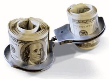 Глава ОСМД много раз присваивала деньги жильцов