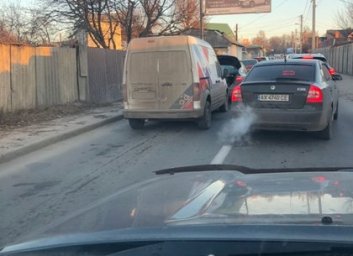 ДТП: авария легковушек перекрыла движение (Telegram)