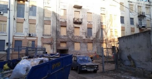  КП &laquo;Комплекс по вывозу бытовых отходов&raquo; ликвидирует последствия обстрелов 