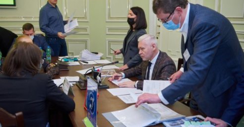 Игорь Терехов встретился с сотрудниками Национального фармуниверситета