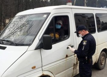 Коронавирус: копы проверяют соблюдение карантина (ФОТО)