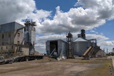 Алексей Кучер ознакомился с работой предприятий Великобурлукщины