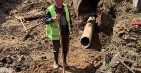 В Шевченковском районе восстановили разрушенный канализационный колодец