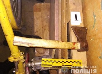 Мужчина попросил приятеля купить бутылку и получил топором по голове